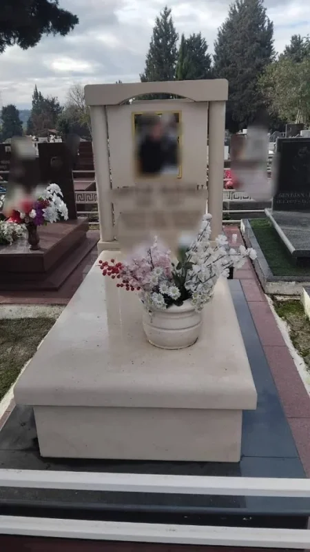 Tirane, ofroj punime varresh Granit &Mermer me cilësi