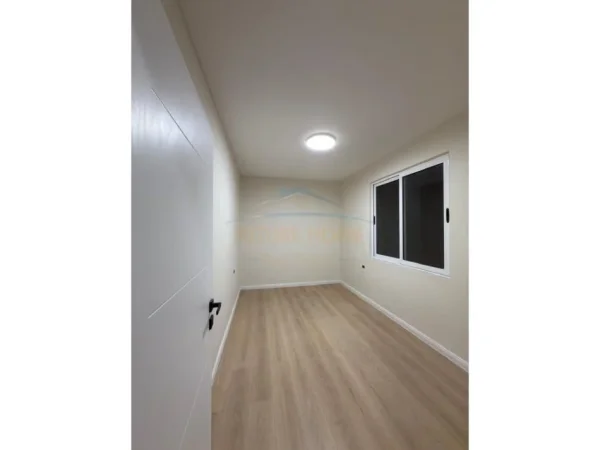 Tirane, shitet apartament 3+1 Kati 2, 102 m² 210.000 € (Rezidenca Kodra e Diellit)