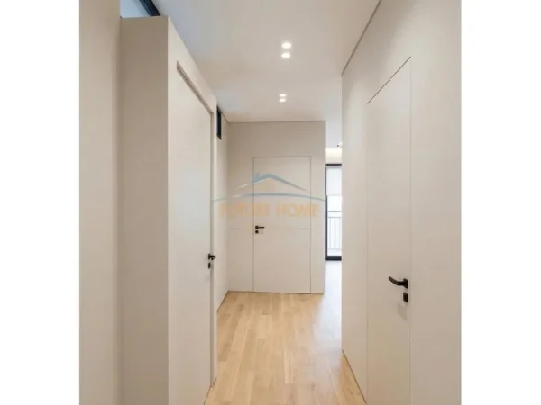 Tirane, jepet me qera ambjent biznesi Kati 5, 83 m² 1.600 € (Liqeni i Thate)