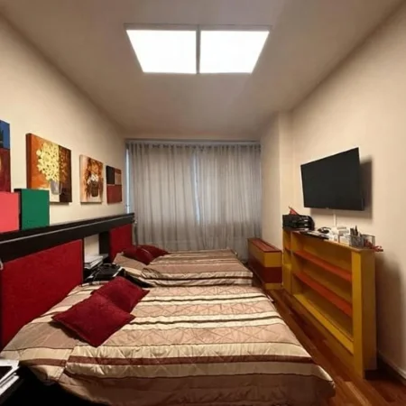 Tirane, jepet me qera apartament 3+1+Ballkon Kati 9, 216 m² 