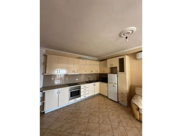 Tirane, shitet apartament 2+1 Kati 7, 105 m² 139.000 € (Fresku)