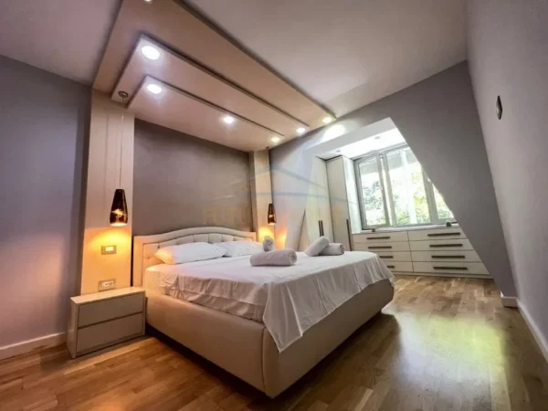 Tirane, jepet me qera apartament , 96 m² 1.200 € (Bulevardi Zogu I)