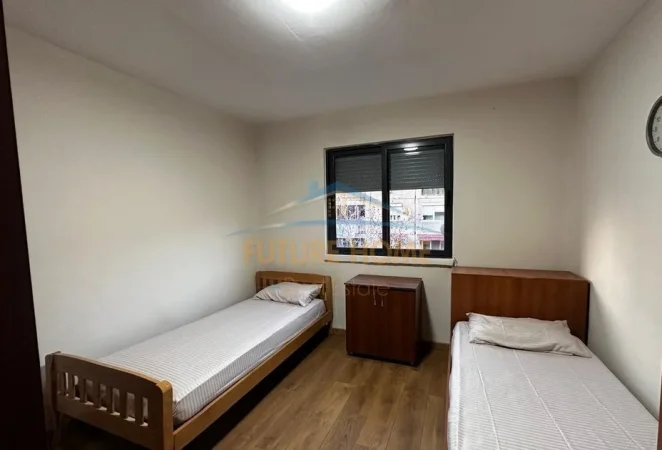 Tirane, shitet apartament 2+1 Kati 4, 72 m² 135.000 € (xhamlliku)