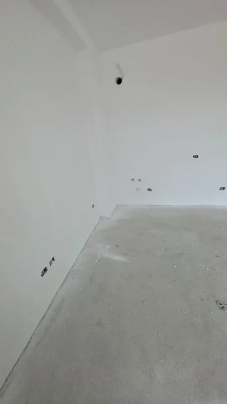 Tirane, shitet apartament 1+1+Ballkon Kati 4, 86 m² 73.800 € (Kamez)