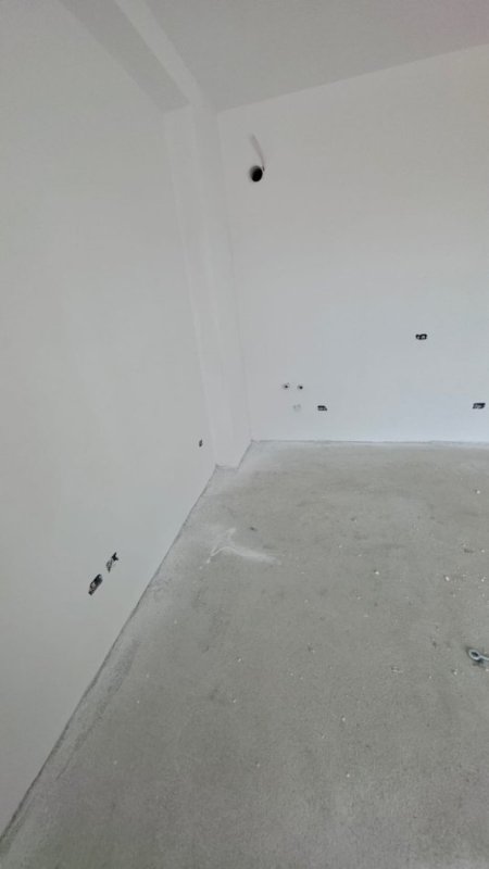 Tirane, shitet apartament 1+1+Ballkon Kati 4, 86 m² 73.800 € (Kamez)