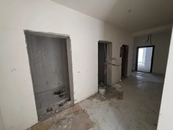 Tirane, shitet apartament 1+1+Ballkon Kati 4, 86 m² 73.800 € (Kamez)