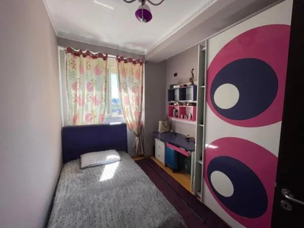 Tirane, shes apartament 2+1+Ballkon Kati 7, 110 m² 213.000 € (Rr. Don Bosko)