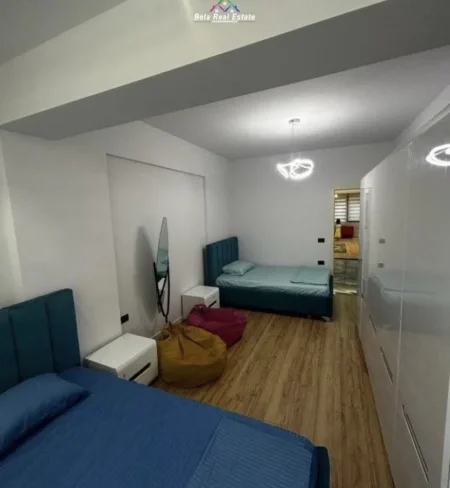 Tirane, jepet me qera apartament 2+1 Kati 2, 120 m² 1.000 € (Rruga Sulejman Pitarka)