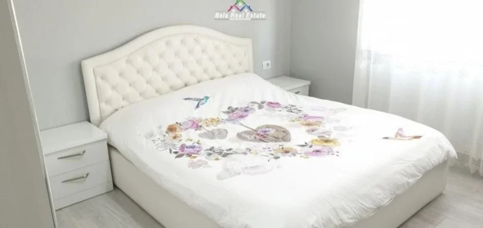 Tirane, jepet me qera apartament 1+1 Kati 4, 75 m² 500 € (Rruga Aleksander Moisiu)