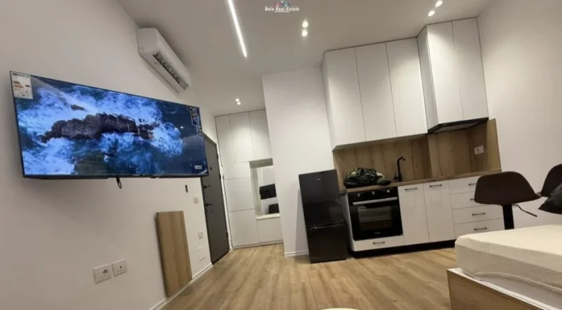 Tirane, jepet me qera garsonier 1+1 Kati 7, 32 m² 410 € (Rruga Jorgo Plaku)