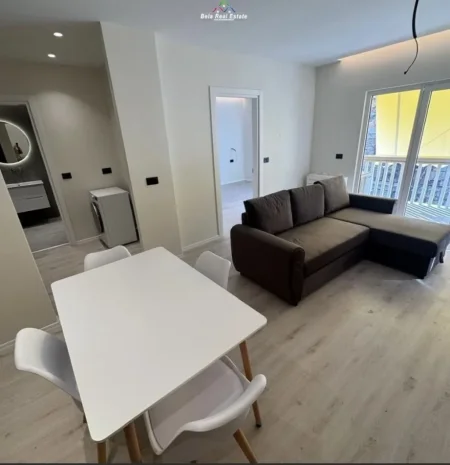 Tirane, jepet me qera apartament 1+1 Kati 3, 50 m² 800 € (Rruga e Elbasanit)