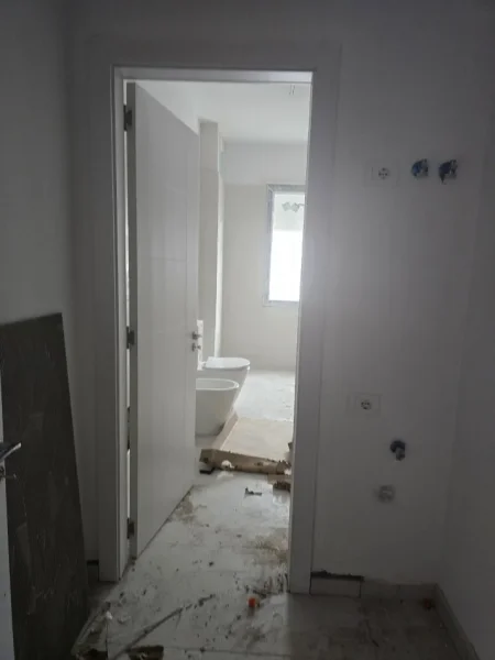 Tirane, shitet apartament 2+1+Ballkon Kati 3, 116 m² 100.000 € (KAMEZ)