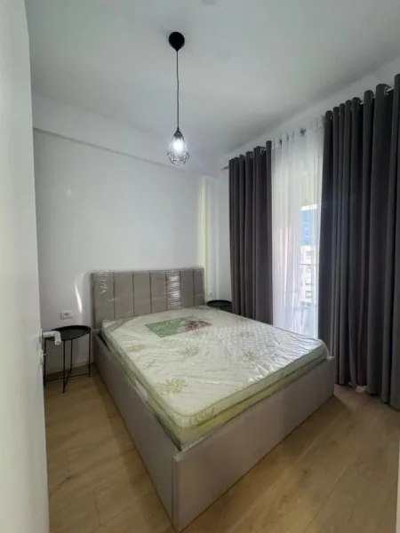 Tirane, jepet me qera apartament 1+1+Ballkon Kati 4, 48 m² 400 € (Rr.Pasho Hysa,Kompleksi Mangalem 21)