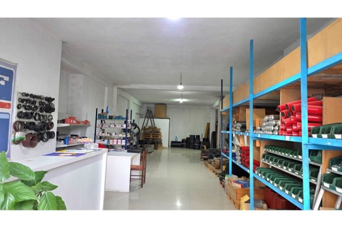 Vlore, shitet ambjent biznesi Kati 0, 147 m² 249.000 € (Rruga Gjergj Kastrioti (Transballkanike), pranë Kafe Mota)