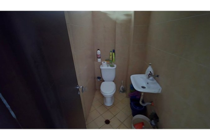 Vlore, shitet ambjent biznesi Kati 0, 147 m² 249.000 € (Rruga Gjergj Kastrioti (Transballkanike), pranë Kafe Mota)