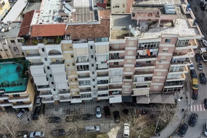 Vlore, shitet ambjent biznesi Kati 0, 147 m² 249.000 € (Rruga Gjergj Kastrioti (Transballkanike), pranë Kafe Mota)