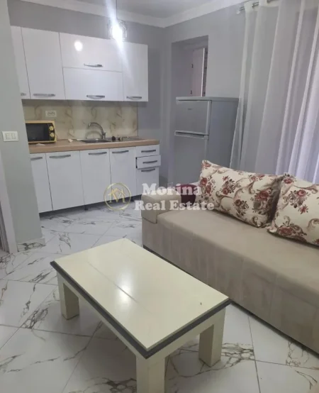 Tirane, jepet me qera apartament 1+1 Kati 1, 65 m² 500 € (Bulevardi Bajram Curri)
