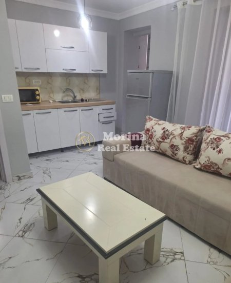 Tirane, jepet me qera apartament 1+1 Kati 1, 65 m² 500 € (Bulevardi Bajram Curri)