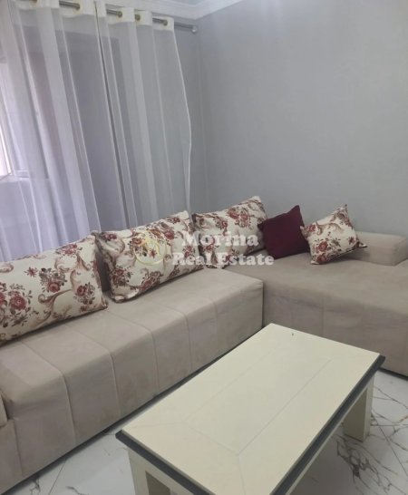 Tirane, jepet me qera apartament 1+1 Kati 1, 65 m² 500 € (Bulevardi Bajram Curri)