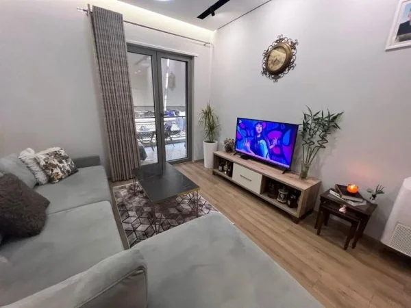 Tirane, shitet apartament 1+1+Ballkon , 77 m² 250.000 € (Kompleksi Delijorgji)
