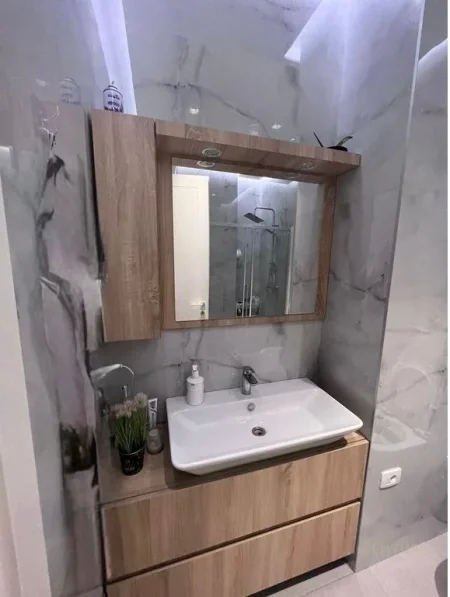 Tirane, shitet apartament 1+1+Ballkon , 77 m² 250.000 € (Kompleksi Delijorgji)
