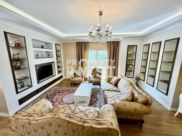 Tirane, jepet me qera apartament 2+1 Kati 5, 110 m² 900 € (Liqeni i thate)