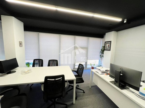 Tirane, jepet me qera zyre Kati 2, 72 m² 1.100 € (TE PAZARI I RI)