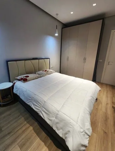Tirane, shitet apartament 1+1 , 76 m² 250.000 € 