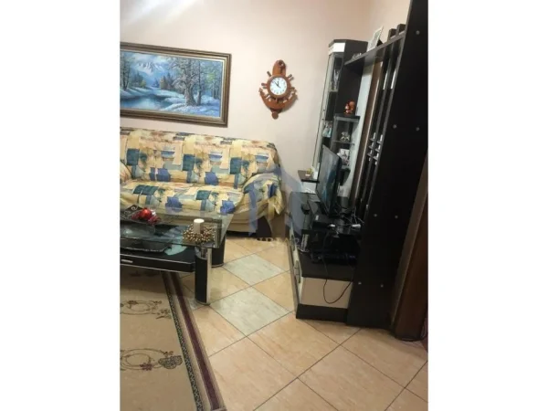Tirane, shitet apartament 2+1+Ballkon Kati 6, 91 m² 220.000 € (Rruga E Elbasanit)