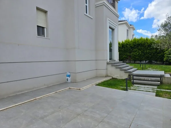 Tirane, shitet apartament 5+1+Aneks+Ballkon Kati 0, 668 m² 1.600.000 € (Rolling Hills)