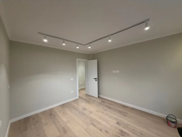 Tirane, shitet apartament 1+1 Kati 5, 45 m² 125.000 € 