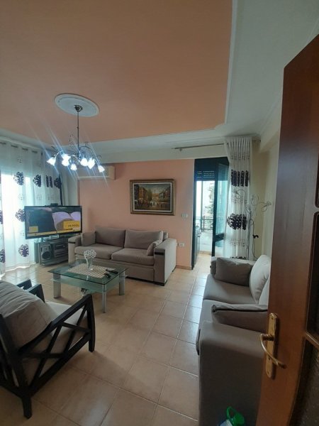 Tirane, shitet apartament 2+1+Ballkon Kati 2, 102 m² 24.000.000 Leke te Reja (Mozaiku, 21 Dhjetori,Tiranë)