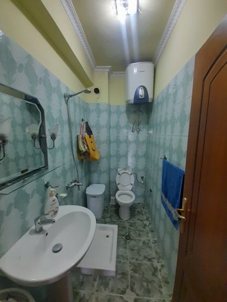 Tirane, shitet apartament 2+1+Ballkon Kati 2, 102 m² 24.000.000 Leke te Reja (Mozaiku, 21 Dhjetori,Tiranë)