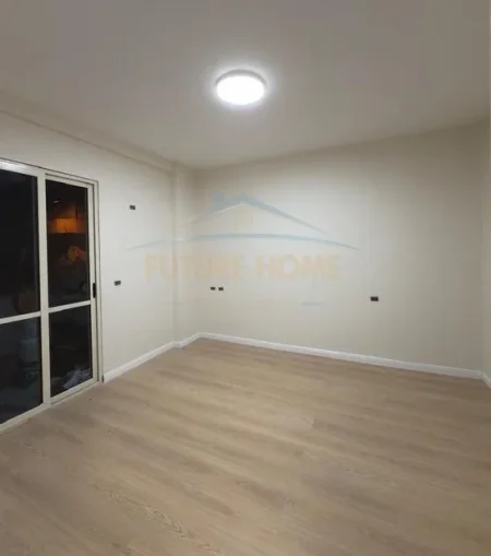 Tirane, shitet apartament 3+1 Kati 3, 102 m² 210.000 € (kodra e diellit)