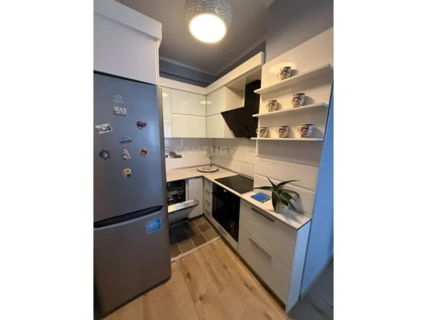 Tirane, jepet me qera apartament 1+1 Kati 6, 67 m² 480 €