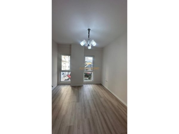 Tirane, jepet me qera apartament 2+1 Kati 2, 93 m² 700 € (Zogu i Zi)