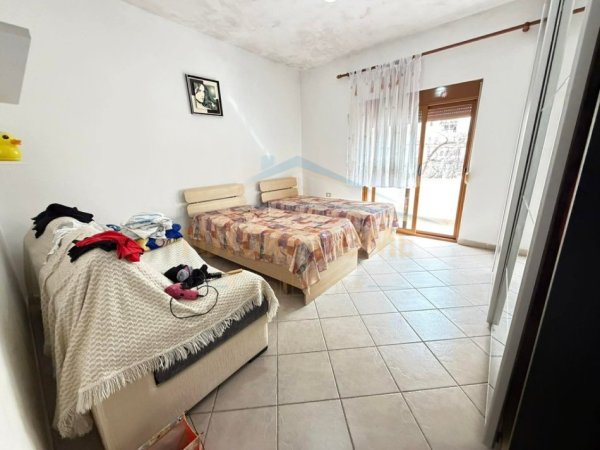 Tirane, shitet apartament 4+1+Aneks+Ballkon Kati 0, 313 m² 315.000 € (Unaza e Re)