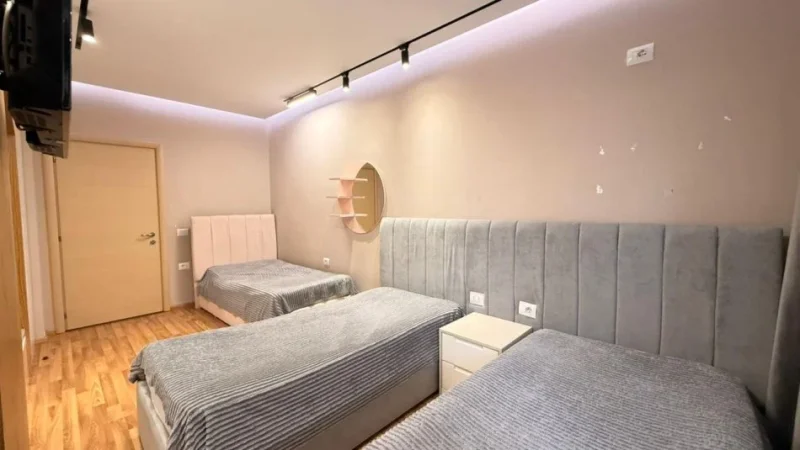JEPET ME QERA APARTAMENT 2+1+2 NE ASTIR,   650 €URO