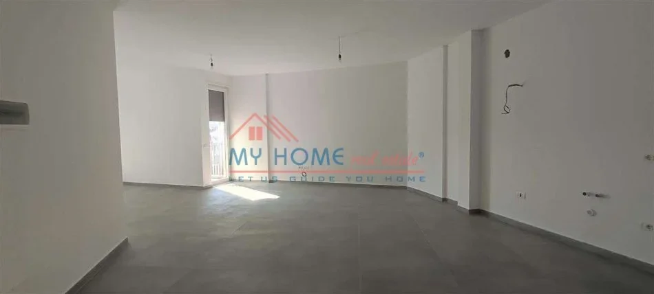 Tirane, jepet me qera zyre Kati 5, 220 m² 2.500 € (Rruga Ali Begeja)