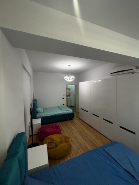 Tirane, jepet me qera apartament 3+1+Ballkon Kati 2, 120 m² 1.000 € 