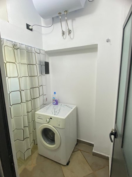 Tirane, jepet me qera apartament 1+1+Ballkon Kati 1, 55 m² 350 € (Selitë e Vogël)