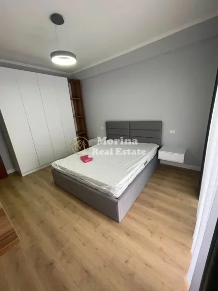 Tirane, jepet me qera apartament 1+1 Kati 3, 72 m² 400 € (Kthesa e Kamzes)