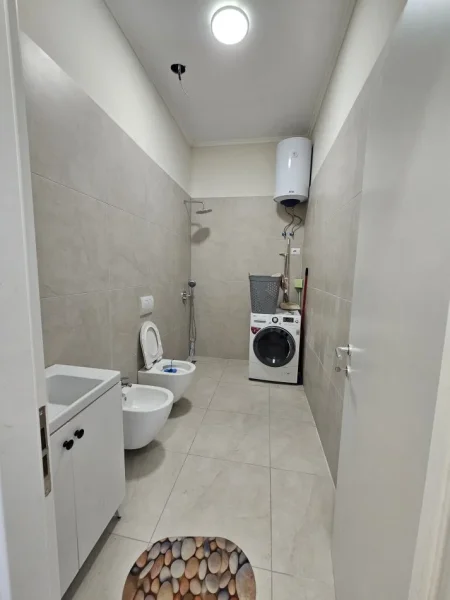 Tirane, shitet apartament Kati 1, 110 m² 210.000 € (Rruga e Freskut)