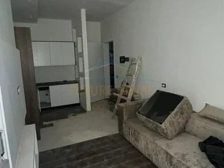 Tirane, shitet apartament 1+1 Kati 1, 52 m² 65.400 € (Rruga e Dajtit)