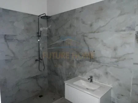 Tirane, shitet apartament 1+1 Kati 1, 52 m² 65.400 € (Rruga e Dajtit)