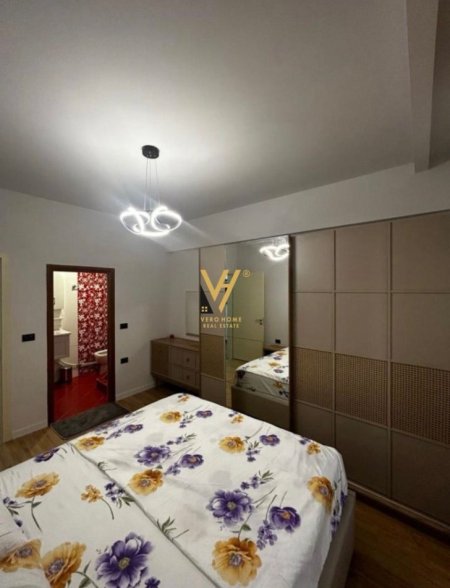 Tirane, jepet me qera apartament 2+1+Ballkon Kati 2, 100 m² 1.000 € (MYSLYM SHYRI)