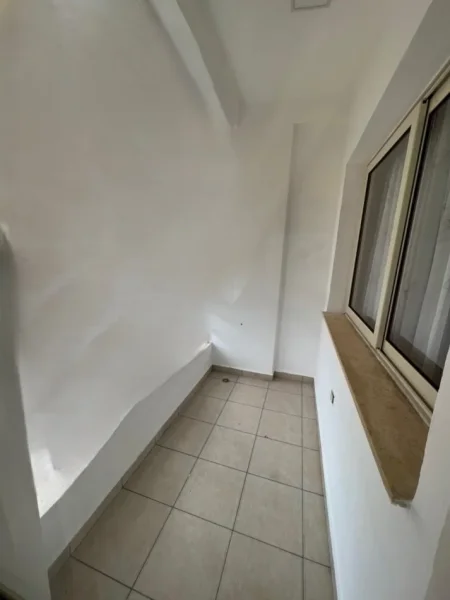 Tirane, shitet apartament 1+1+Ballkon Kati 7, 65 m² 115.000 € (astir)