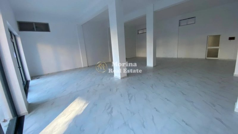 Tirane, jepet me qera ambjent biznesi Kati 0, 120 m² 2.000 € (Ali Demi)
