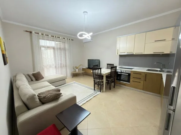 Tirane, jepet me qera Vile 2+1 Kati 1, 110 m² 600 € (Rruga e Elbasanit)