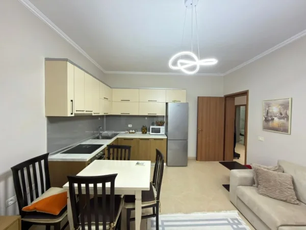 Tirane, jepet me qera Vile 2+1 Kati 1, 110 m² 600 € (Rruga e Elbasanit)